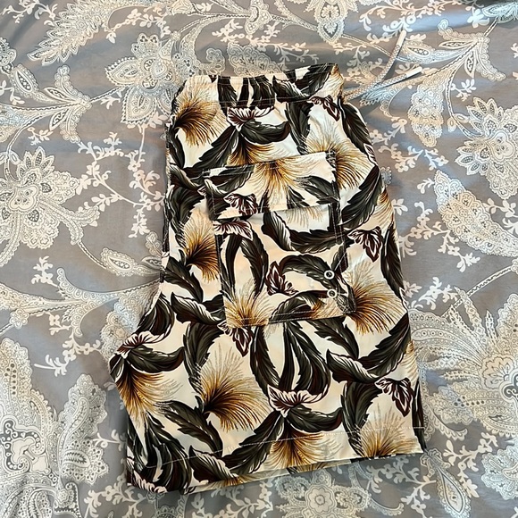 Express swim trunks for men (Size M) - Picture 9 of 9